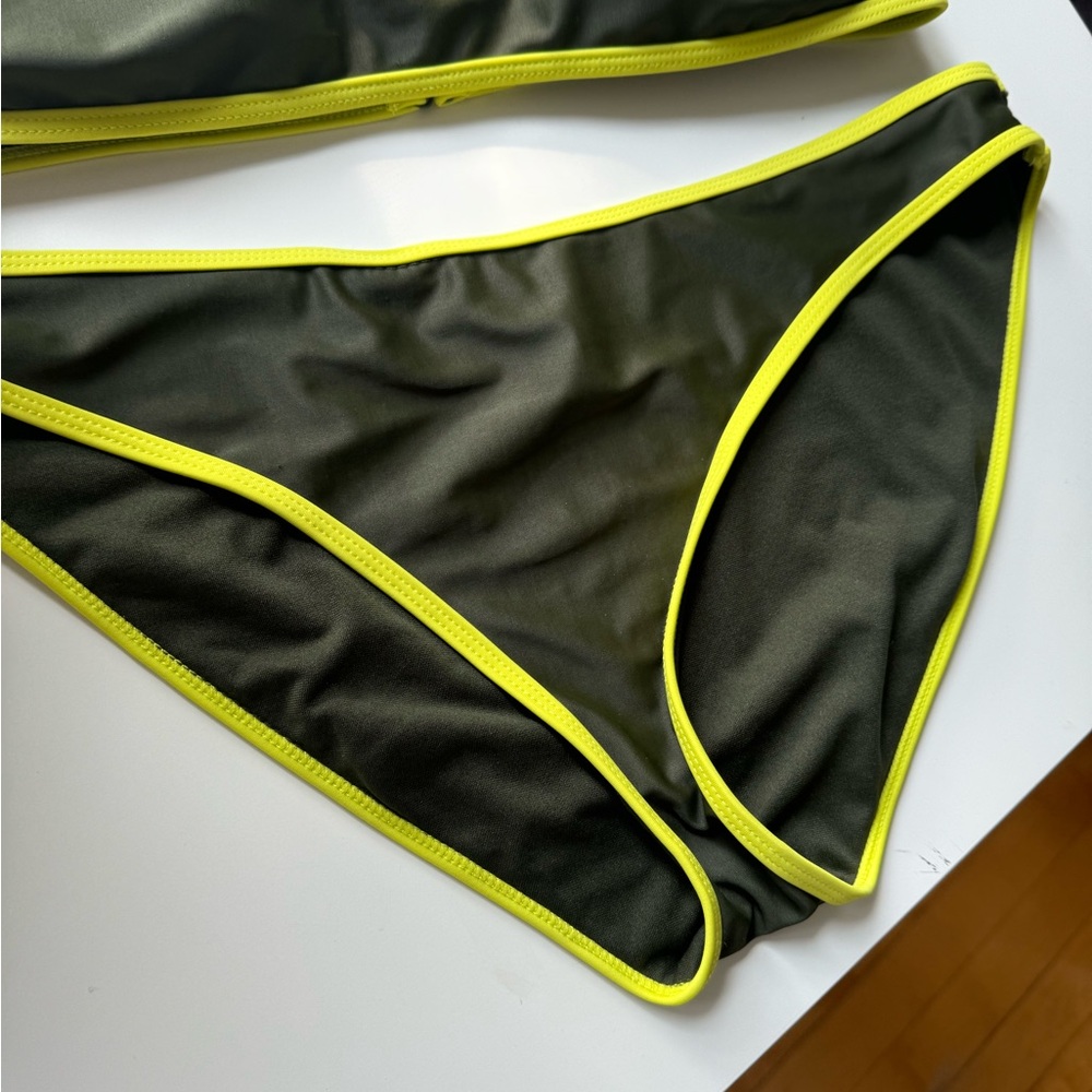 bikini set - Picture 3 of 7